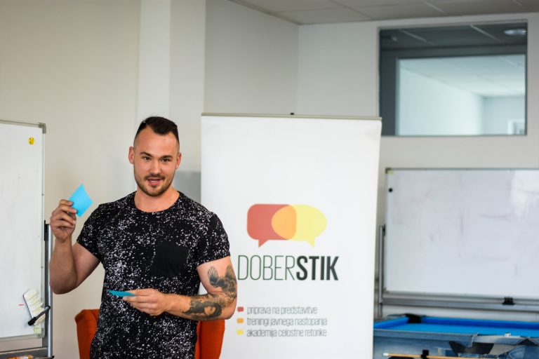 Priprava na nastop z Nino Dušić Hren, Dober stik